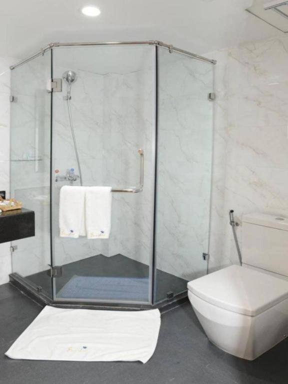 יאנגון 8Day Hotel מראה חיצוני תמונה