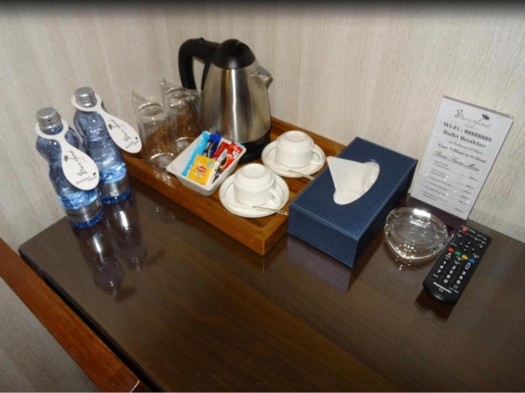 יאנגון 8Day Hotel מראה חיצוני תמונה