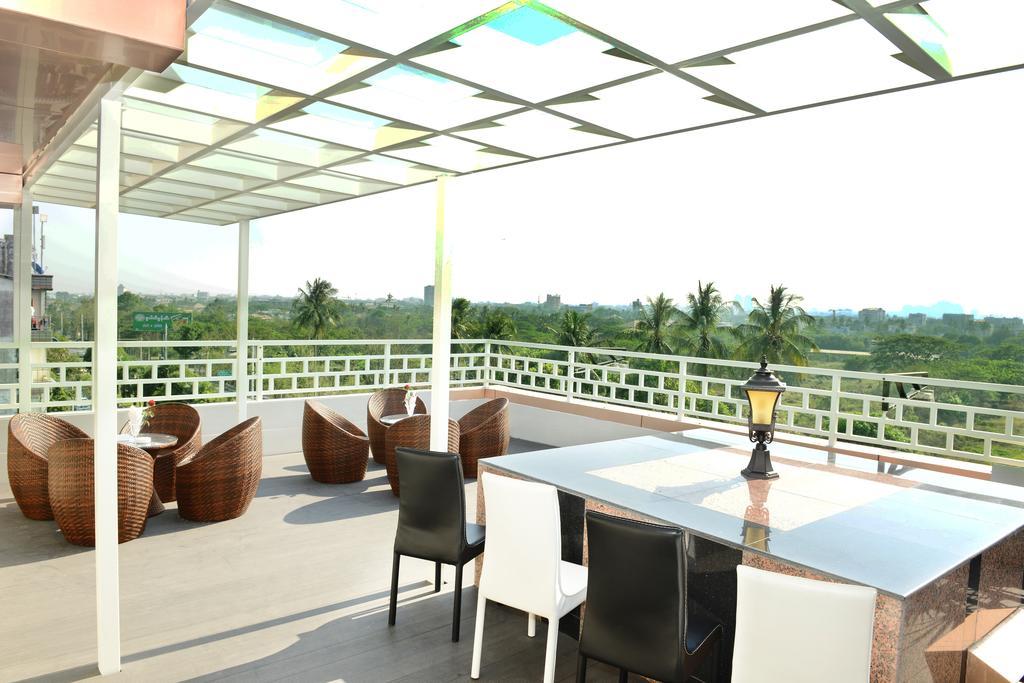יאנגון 8Day Hotel מראה חיצוני תמונה